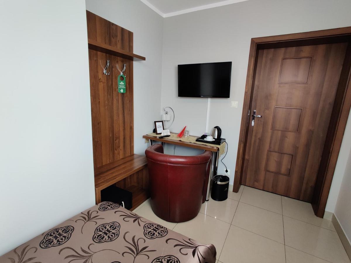 Aparthotel Belweder Porosły Exteriér fotografie