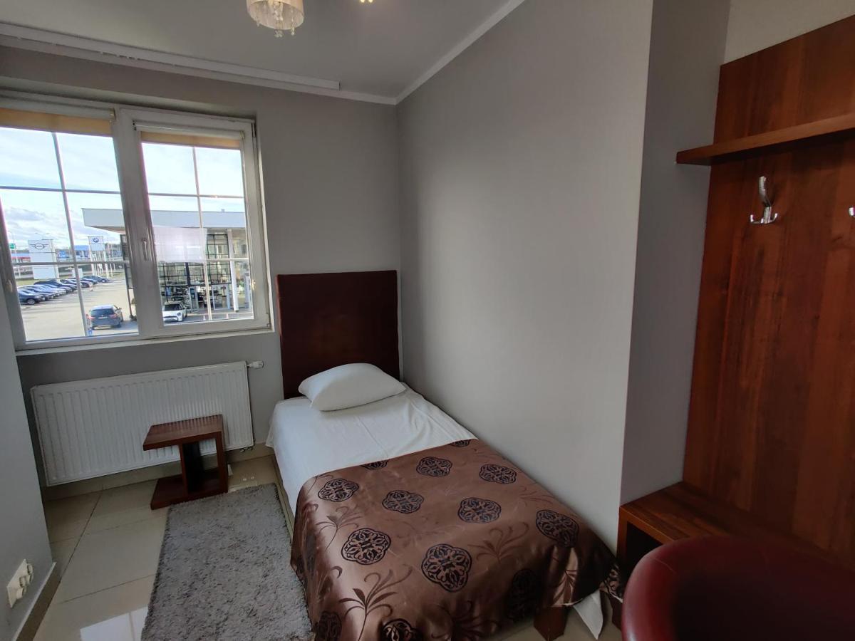 Aparthotel Belweder Porosły Exteriér fotografie