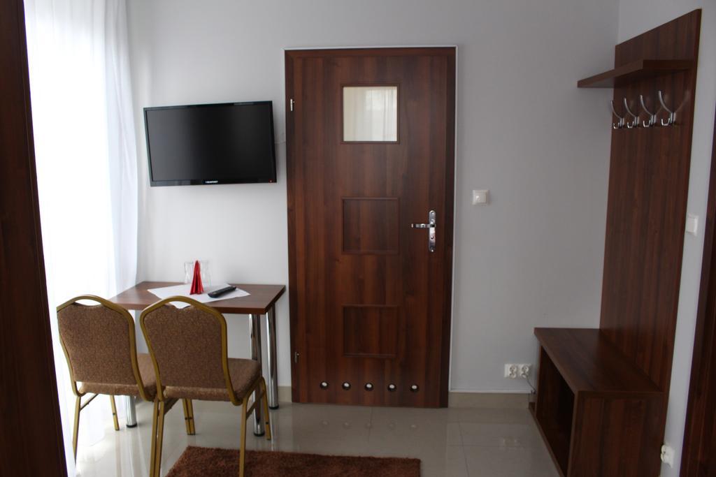 Aparthotel Belweder Porosły Pokoj fotografie