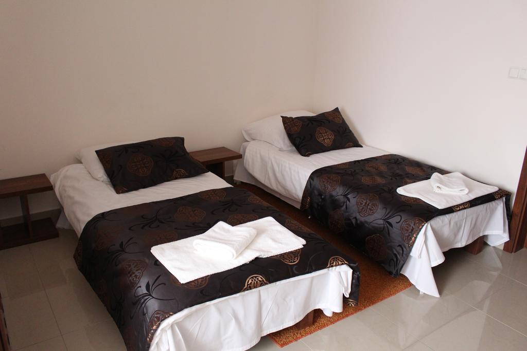 Aparthotel Belweder Porosły Exteriér fotografie