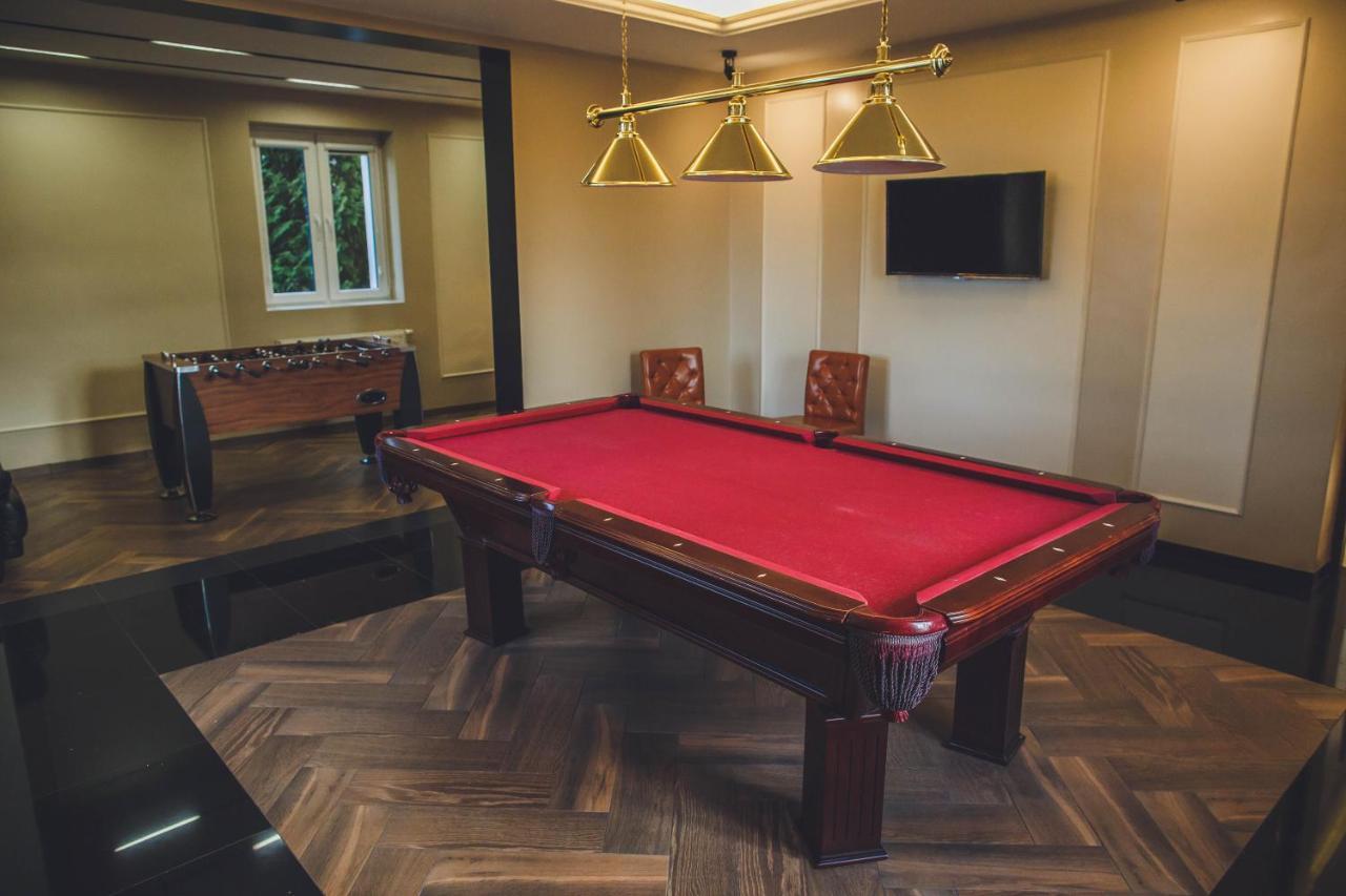 Aparthotel Belweder Porosły Exteriér fotografie